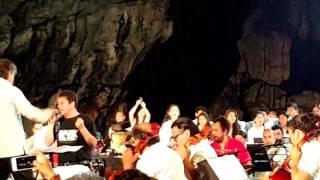 Concierto en las Grutas de CacahuamilpaWe are the champions [upl. by Frodeen740]