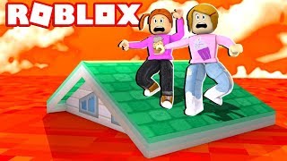 Molly amp Daisy Play Roblox The Floor Is Lava [upl. by Hortensia]