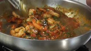 GARLIC PRAWNS GAMBERI AL AGLIO  theitaliancookingclasscom [upl. by Lynne354]