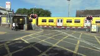 Birkdale Level Crossing [upl. by Lyndsay]